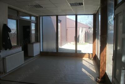 Spațiu comercial, de 315 mp, în Central - 6