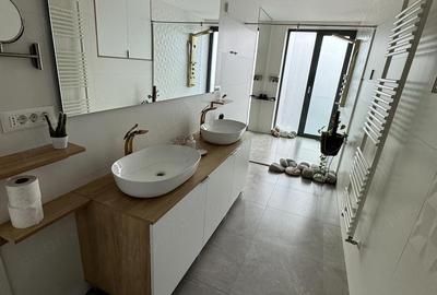 Apartament cu 2 camere decomandat în Pipera