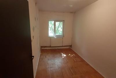Apartament 3  camere  decomandat - 4
