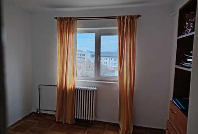 Apartament cu 3 camere semidecomandat în Timișoara - 1