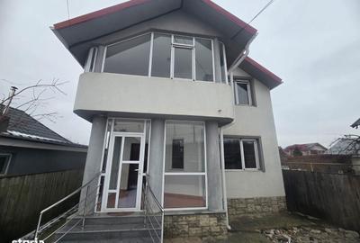 Casă cu 5 camere cu Teren 400 Mp în Șerbănești - 2