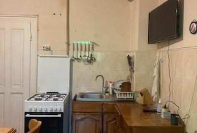 Vand casa , situata central , str.T.Grozavescu nr.25 - 8