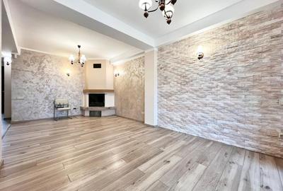 Casă cu 4 camere cu Canalizare în Central - 6