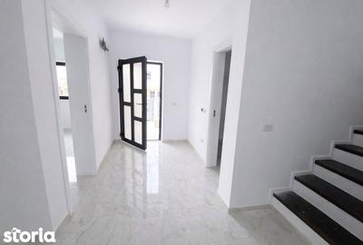 Casă cu 5 camere cu Teren 500 Mp în Podu Roș - 5