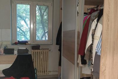 Apartament cu 4 camere decomandat în Titan - 14