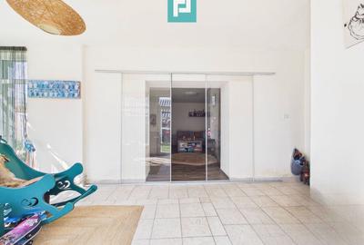 Casă individuală cu 9 camere cu Canalizare în Săcălaz - 15