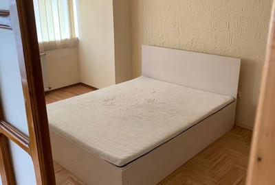 Apartament cu 4 camere în Traian - 4