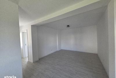 Casă cu 3 camere cu Teren 500 Mp în Dârmănești - 2