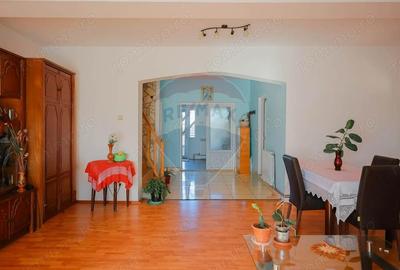 Casă cu 5 camere cu Teren 506 Mp în Nufărul - 5