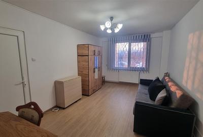Apartament cu 3 camere circular, mobilat în Vlahuță - 2