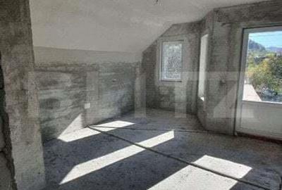 Casă cu 5 camere cu Teren 1000 Mp în Central - 10