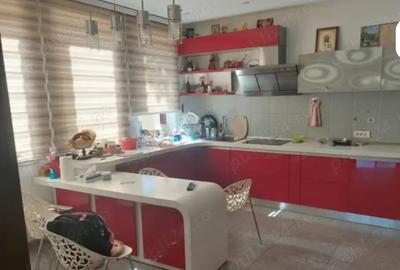 Casă cu 6 camere cu Teren 311 Mp în Berceni - 2