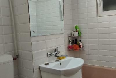 Apartament cu 3 camere decomandat în Mărășești - 2
