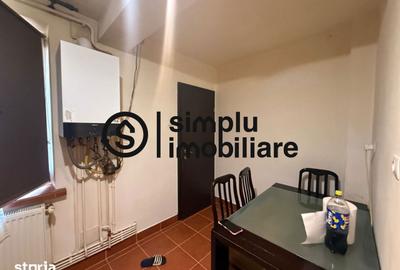 Apartament cu 3 camere decomandat în Rovine