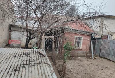 Casa batraneasca de vanzare Doamna Ghica Petricani proprietar teren 210 mp - 1