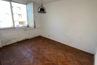 Apartament 3 camere decomandat – Etaj 1 – Zonă centrală, str. Rodnei – 78.000 - 3