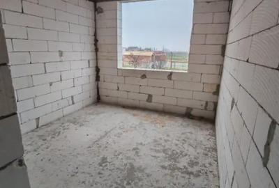 Casă cu 4 camere cu Teren 450 Mp în Malu Mare - 10