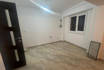 Apartament cu 4 camere decomandat în Central - 3