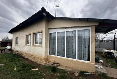 Casa pe parter si 5000 mp teren, zona Rugi - 1