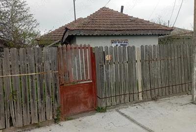 Orasul Calarasi - Vand casa + 1000 mp intravilan - 2