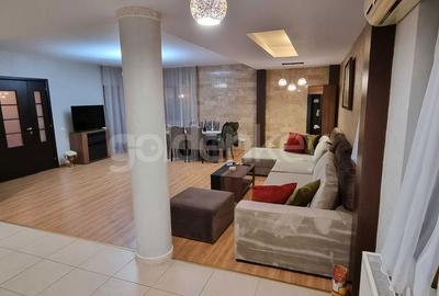 Casă cu 5 camere cu Canalizare în Central - 5