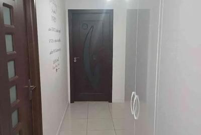 Apartament cu 3 camere decomandat în Central - 1