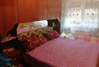Apartament cu 3 camere semidecomandat în Central - 1