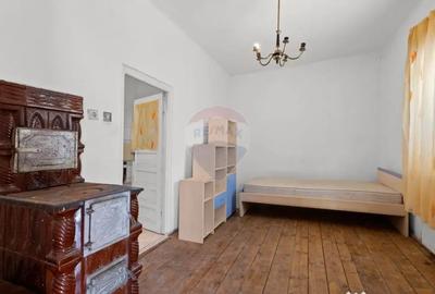 Casă cu 5 camere cu Teren 1620 Mp în Central - 7