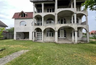 Casă cu 5 camere cu Teren 3000 Mp în Botizului - 14