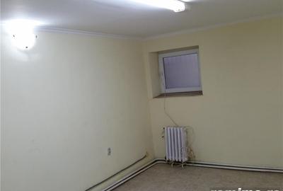 Spațiu comercial, de 62 mp, în Central - 3