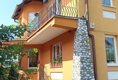 Casă cu 5 camere cu Teren 958 Mp în Central - 2