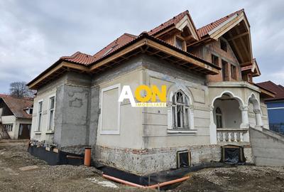 Casă individuală cu 11 camere cu Canalizare în Central - 4