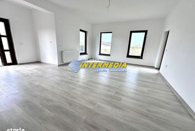 Casă cu 3 camere cu Teren 330 Mp în Micești - 18