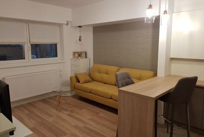 Apartament cu 2 camere, mobilat în Politehnica