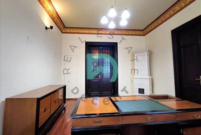 Apartament cu 3 camere decomandat, mobilat în 15 Noiembrie - 9