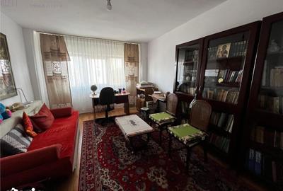 Apartament cu 2 camere decomandat în Central - 2