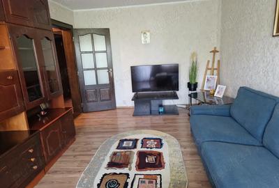 Apartament cu 3 camere pentru inchiriat