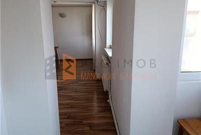 Apartament 4 camere confort 1 decomandat  zona ultracentrala - 9