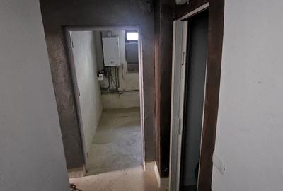 Duplex cu 7 camere cu Canalizare în Vest - 21
