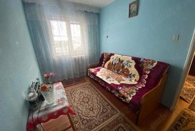 Apartament cu 3 camere semidecomandat în Central - 3