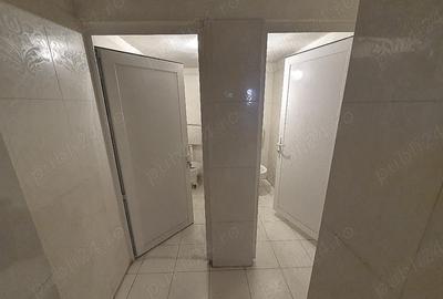 Spațiu comercial, de 300 mp, în Central - 4