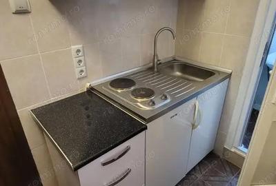 Garsonieră decomandată în 13 Septembrie