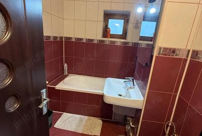 Apartament cu 3 camere decomandat în 9 Mai - 8