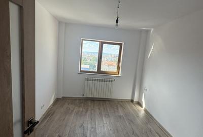 Apartament cu 3 camere decomandat în Astra - 4