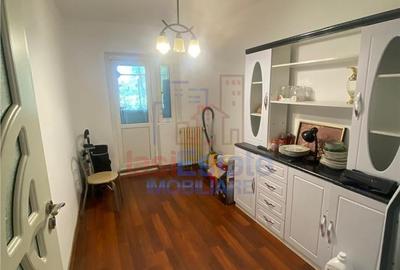 Apartament cu 4 camere decomandat în Nicolina - 4