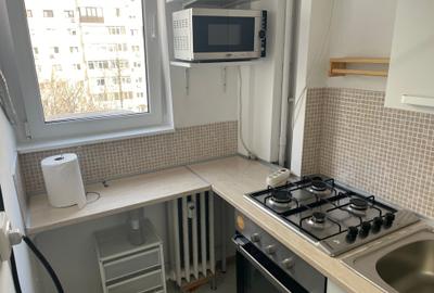 Garsonieră semidecomandată, mobilată în Vitan - 9