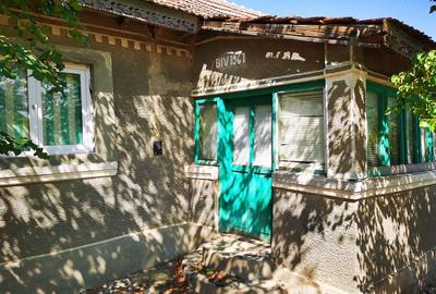 Casă cu 4 camere cu Teren 3000 Mp în Ostrov - 4