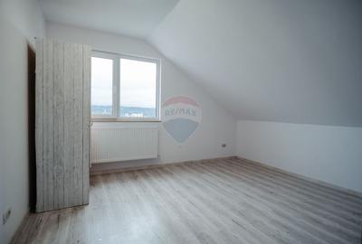 Apartament cu 3 camere de vânzare în zona Burdujeni - 13