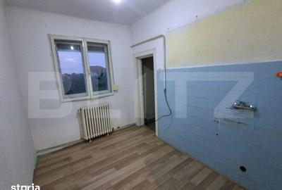 Casă cu 5 camere cu Teren 252 Mp în Solidarității - 6