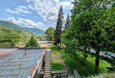Sinaia-Vadul Cerbului,S+P+E+M,teren 6300mp,desch.DN=72m,vila+restaurant+terasa - 10